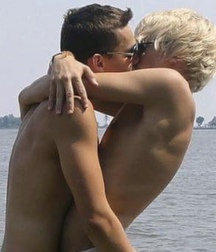 Loveboys 44 5ce00702678ba.jpeg