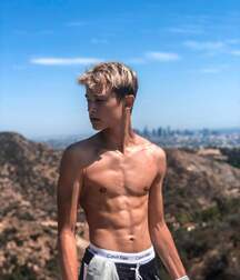 Twinks Gay Tube Loveboys 126 5ecc046a31739.jpeg