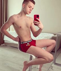 Beauty boys 6069cfbbabe7d.jpg