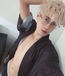 Beauty boys 6069d08538c01.jpg