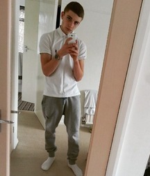 chav lads 56c4dcbfdafa0.jpg