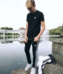 chav lads 29 5c33a7ca893f1.jpg
