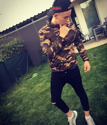 chav lads 36 5cacb72e5dbb4.jpg