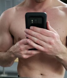 Sexy Shirtless Guys 2 602a2ecfad634.jpeg