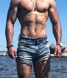 Sexy Shirtless Guys 2 602a2edfb8b6e.jpeg