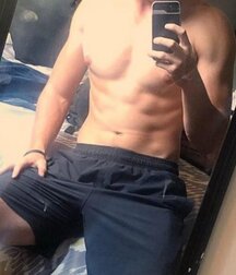 Sexy Shirtless Guys 2 602a2ef4d2117.jpeg
