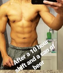 Sexy Shirtless Guys 9 606f5974d0add.jpg