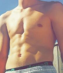 Sexy Shirtless Guys 9 606f598dccb54.jpg