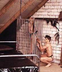 Caged 1 5b1aa5990c445.jpg