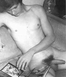 Vintage Readers 5b1adb4a4ff2f.jpg