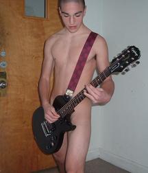 Musicians 4 5b1b2cf71c816.jpg