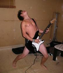 Musicians 4 5b1b2cf9c5cde.jpg