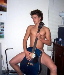 Musicians 4 5b1b2d330c002.jpg