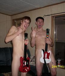 Musicians 4 5b1b2d3704f52.jpg