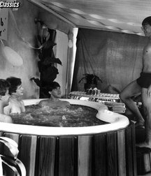 Hot Tub Party 5b1bec4c900fd.jpg