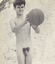 Vintage Nudists 2 5b1c1b75e76bb.jpg