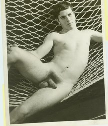 Hammock 5b55df29280b3.jpg