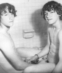 Donnie & Ronnie 5b5ca4bab155a.jpg