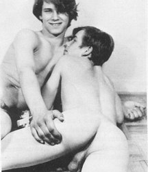 b&w Vintage 1 5c3e11fa87810.jpg
