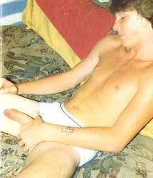 Casting Couch 5c3fc8d66b828.jpg