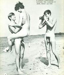 Vintage Nude Groups 5ddd573138d46.jpg