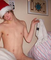 Xmas Boys 2 5df2e9595e93c.jpg