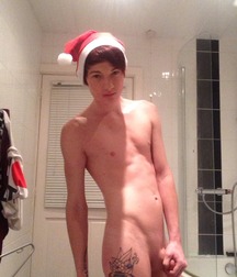 Xmas Boys 2 5df2e9a4ce925.jpg