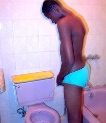 Gotta Pee 1 5df64a421ab8b.jpg