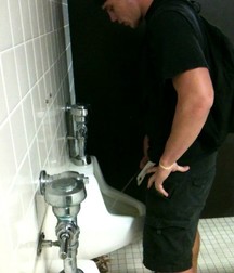 Gotta Pee 1 5df64afa16564.jpg