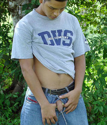 Gotta Pee 1 5df64b484425d.jpg