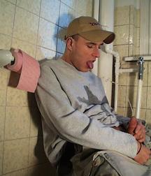 Gotta Pee 2 5df7f6736254c.jpg