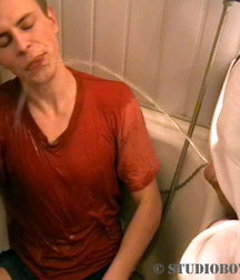 Gotta Pee 2 5df7f71529e3b.jpg