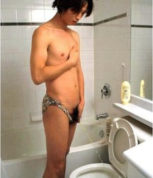 Gotta Pee 3 5df8076095566.jpg