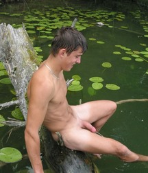 Gotta Pee 3 5df80767a527d.jpg
