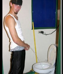 Gotta Pee 3 5df8078b9aa2d.jpg