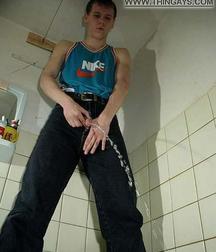 Gotta Pee 3 5df80796d5679.jpg