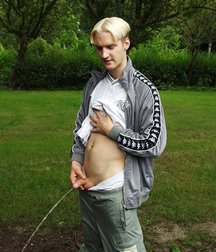 Gotta Pee 4 5df81aaccc92d.jpg