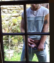 Gotta Pee 4 5df81b48cb93c.jpg