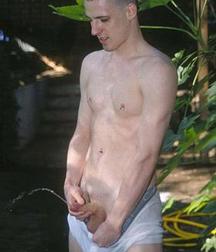 Gotta Pee 4 5df81c62c4718.jpg