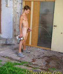Gotta Pee 5 5df81fed5fadc.jpg