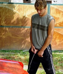 Gotta Pee 7 5df8261c2d977.jpg
