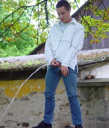 Gotta Pee 8 5df828d9189b3.jpg
