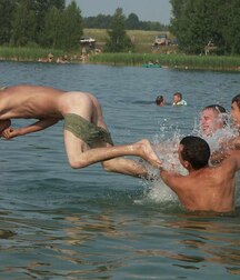 Guys having fun around water gay porn public 61d6859781b34.jpg