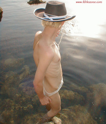 Illusha 58cd2e6559865.jpg