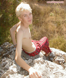 Illusha 58cd2ecef3454.jpg