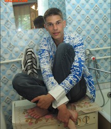 Ton Alone5 5b2fb3c05c2b4.jpg