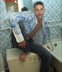 Ton Alone5 5b2fb3c2aa6b9.jpg