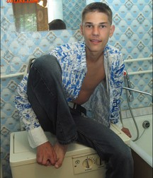Ton Alone5 5b2fb3c3e9622.jpg