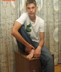 Ton Alone5 5b2fb606e3b6f.jpg