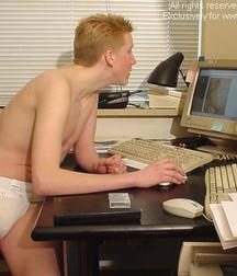 Hot but retarded  5b7de38776a44.jpg